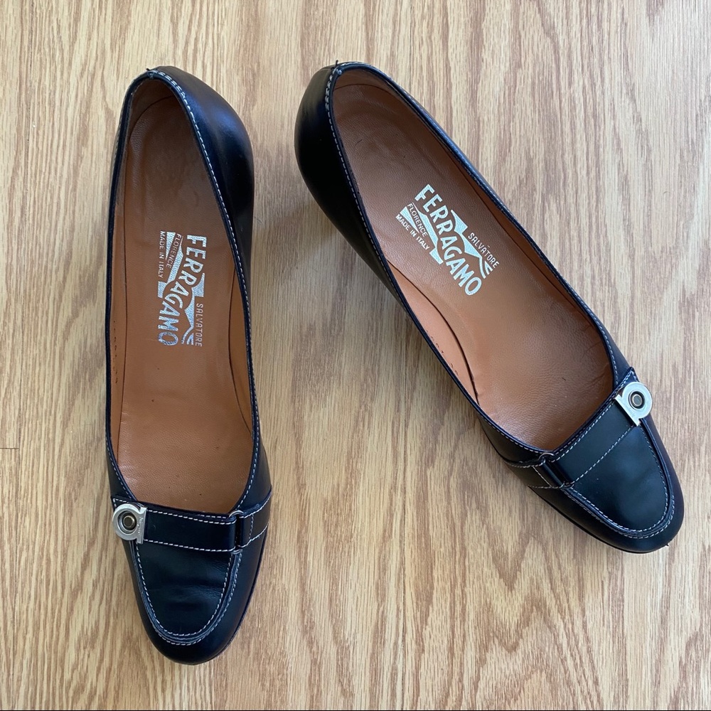 Vintage Ferragamo Leather Heel Stitch detail Sz 8